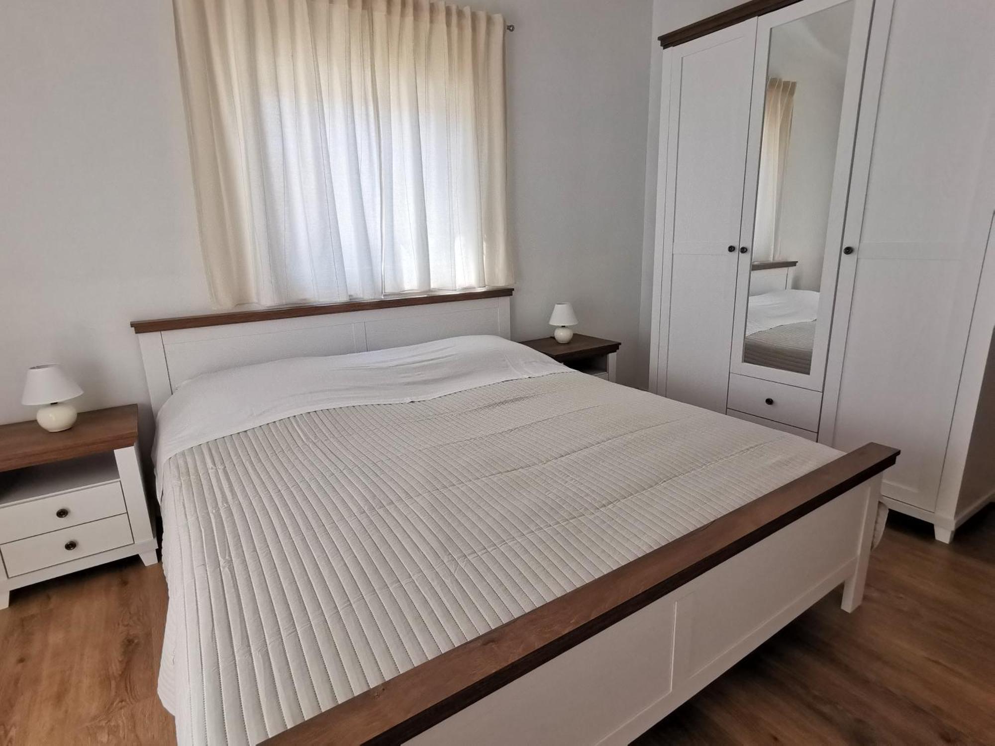 Monika Apartment *