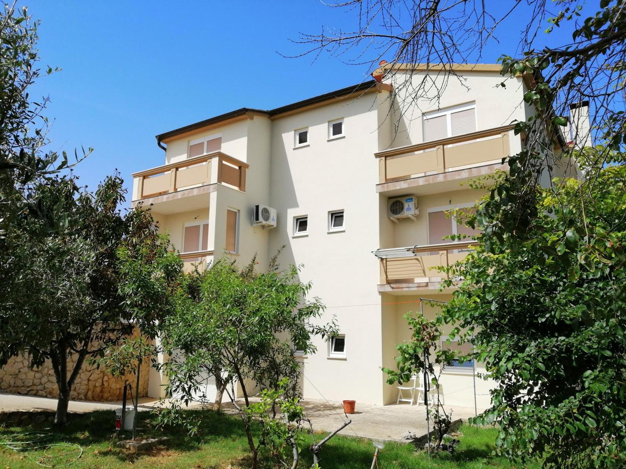 Monika Apartment *
