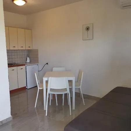 Apartments Monika Nin Exterior photo